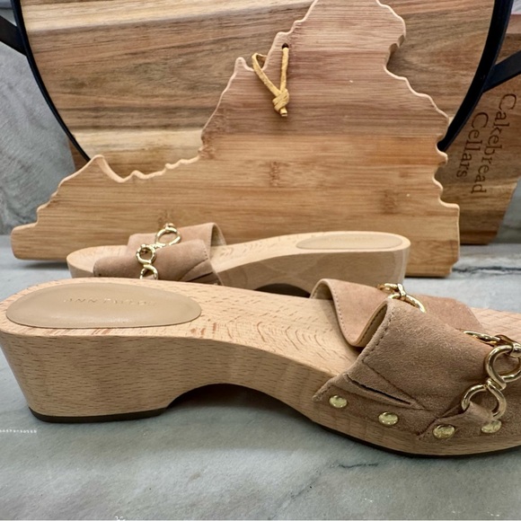 Ann Taylor Clogs - Tan Suede with Chain Accent-7M - Picture 9 of 14